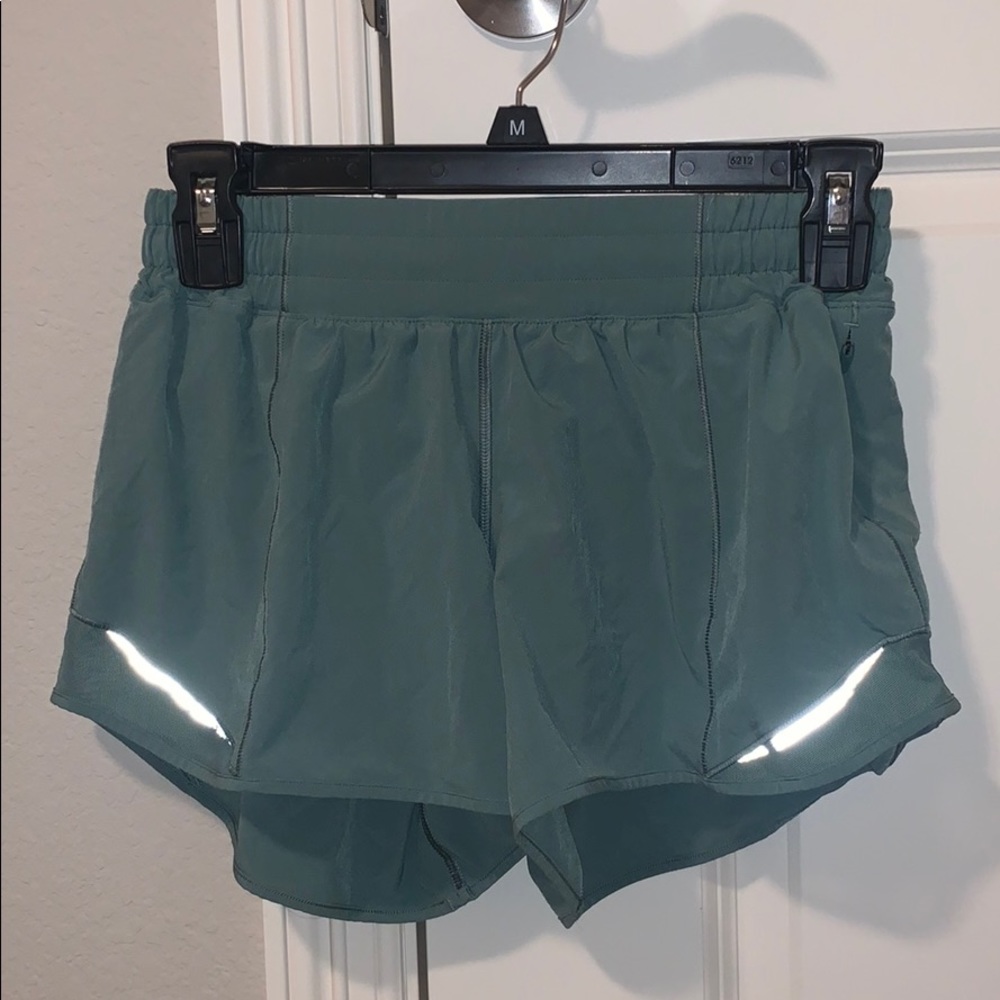 4” tall Lululemon hotty hot shorts